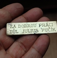 Plaketka k Hodinkám  Julius Fučík 